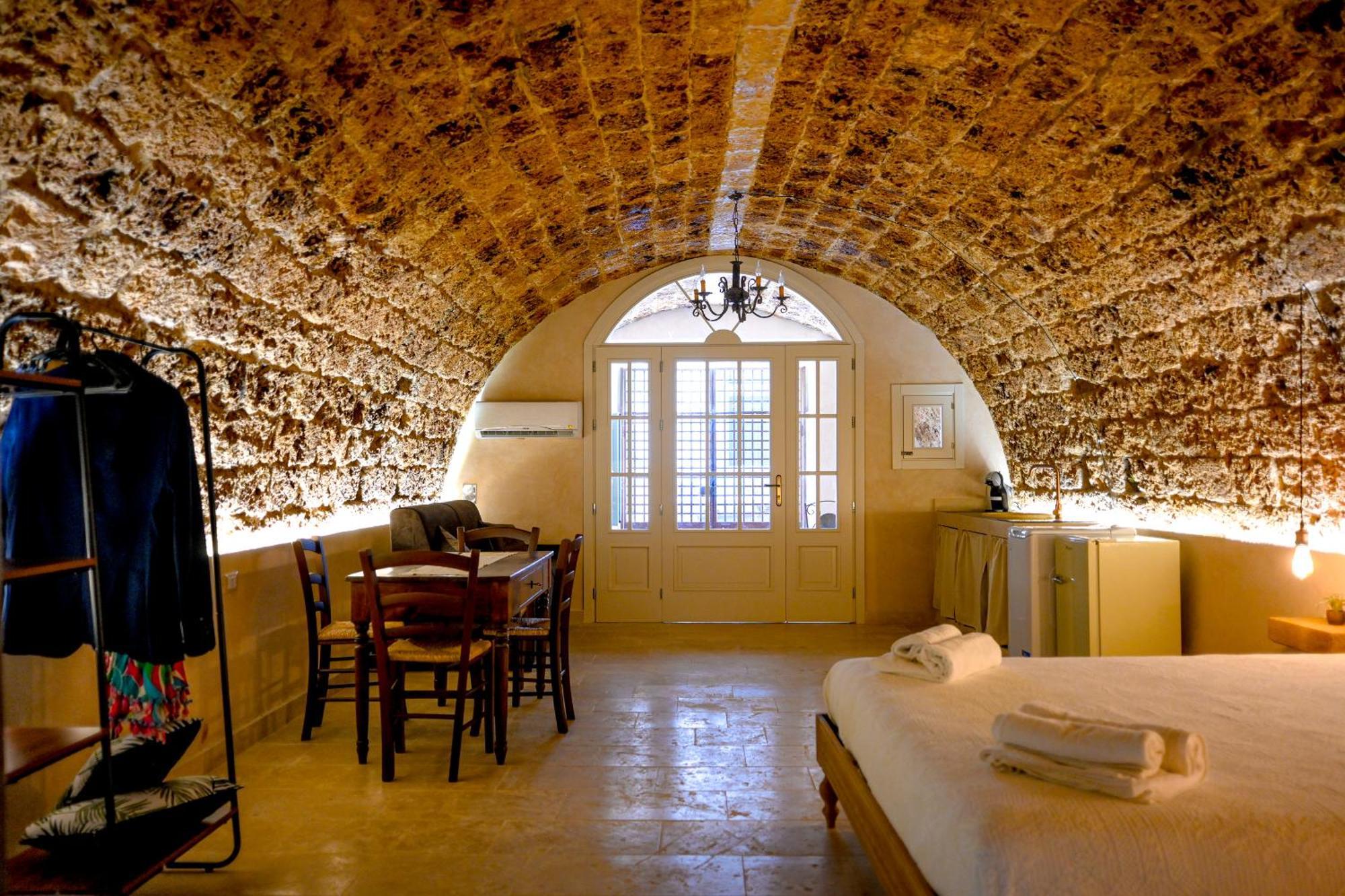 La Grotta, Luxury Suite & Spa Noto Bagian luar foto